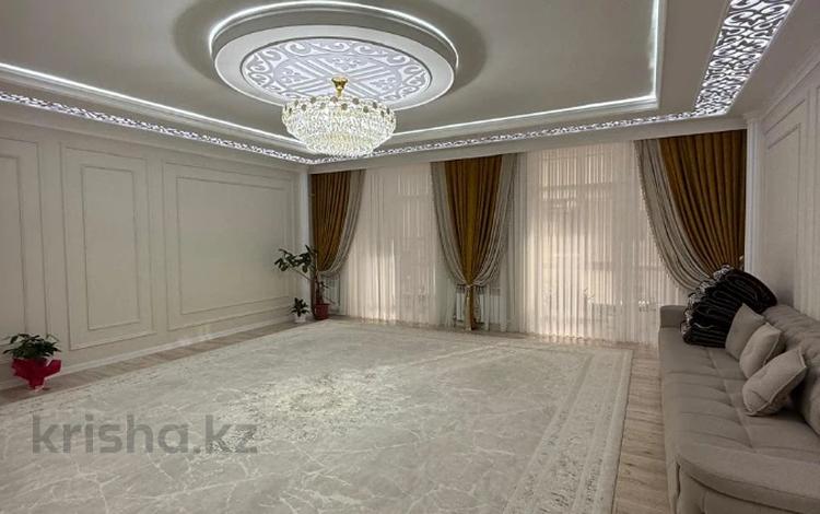 4-комнатная квартира · 167 м² · 2/5 этаж, мкр. Алтын орда за 87 млн ₸ в Актобе — фото 11