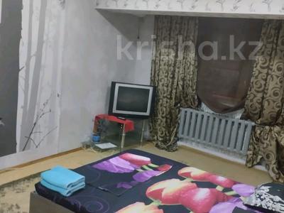 1-бөлмелі пәтер · 36 м² · 5/5 қабат, Казыбек би 142 — 50 лет Октября, бағасы: 10 000 ₸ в Таразе