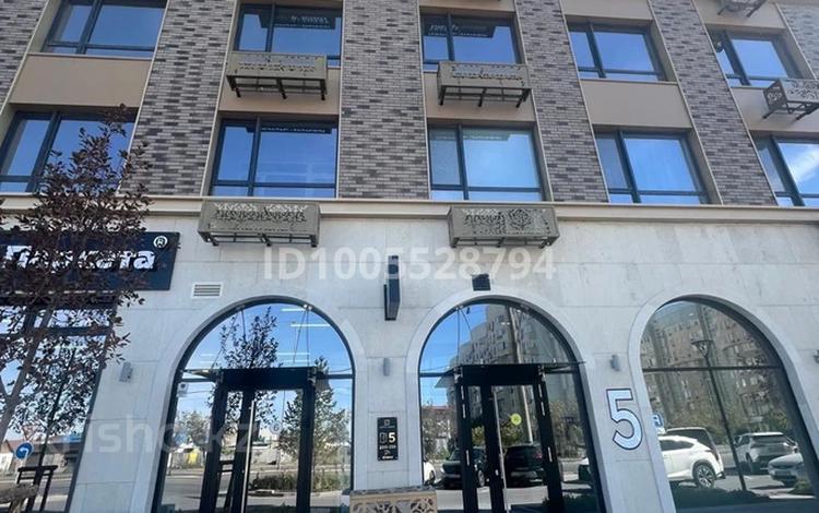 2-комнатная квартира · 65.8 м² · 2/15 этаж, Исатай Тайманова 42А — Жарбосынова за 550 000 〒 в Атырау — фото 2