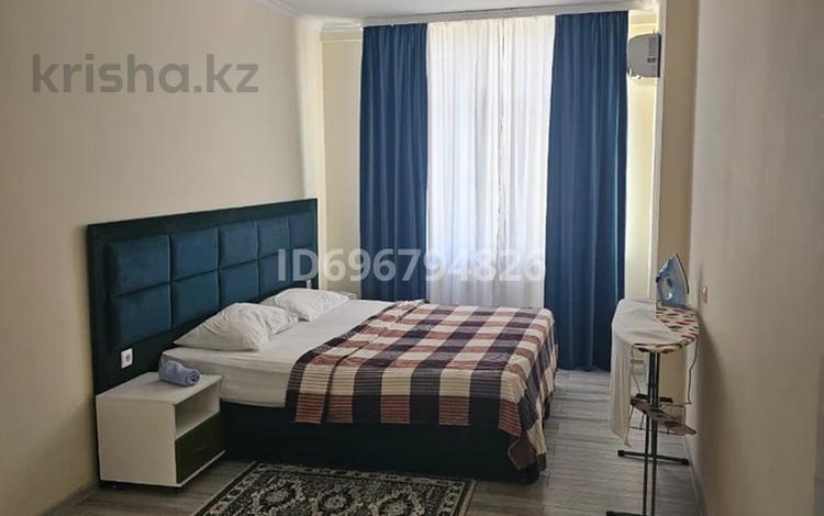 2-бөлмелі пәтер, 50 м² тәулік бойы, 7-й мкр, Мкр.7а 21, бағасы: 20 000 〒 в Актау, 7-й мкр — фото 2