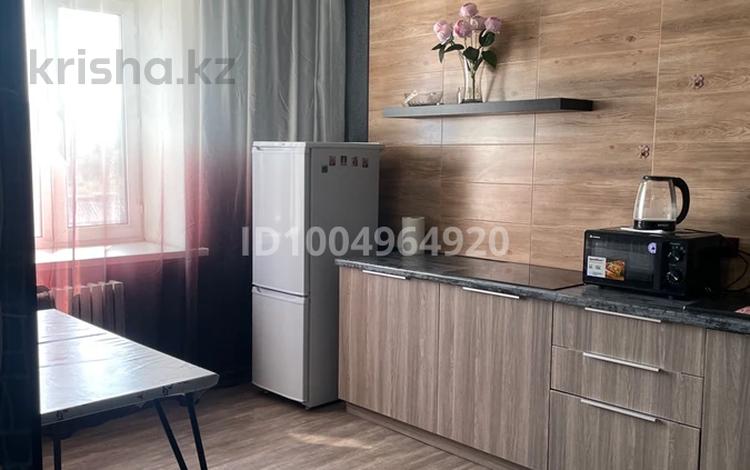 1-бөлмелі пәтер · 37 м² · 1/5 қабат, Набережная 64А, бағасы: 180 000 ₸ в Щучинске — фото 2