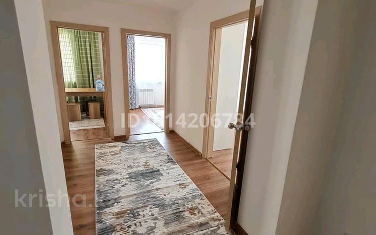 3-комнатная квартира · 63 м² · 2/5 этаж, Чокина 6 за 270 000 ₸ в Астане, Нура р-н — фото 2