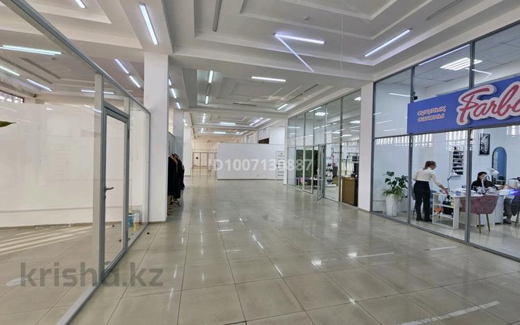Свободное назначение, офисы, магазины и бутики, склады, салоны красоты, образование, развлечения, кабинеты и рабочие места, студии · 650 м² за 7.8 млн ₸ в Алматы, Наурызбайский р-н — фото 2