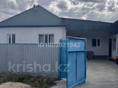 Отдельный дом · 4 комнаты · 100 м² · 10 сот., Тауелсиздик 71 за 13 млн ₸ в Сарканде
