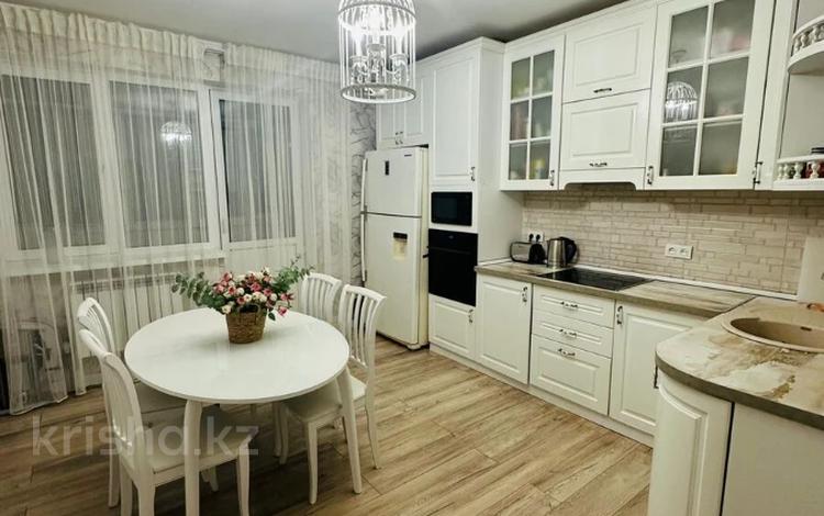 2-комнатная квартира · 87 м² · 17/17 этаж, Жандосова Лучшее предложение — Шикарный вид на горы Пересечение Алтынсарина за 50 млн ₸ в Алматы, Ауэзовский р-н — фото 4