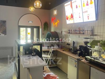 Продажа коммерческой недвижимости в Карагандинской обл.: Общепит · 124.2 м² за 105 млн 〒 Общепит · 124.2 м² за 105 млн 〒 в Караганде, Казыбек би р-н