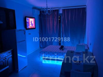 Аренда квартир по часам в Алматы: 1-комнатная квартира · 30 м² · 2/5 этаж, мкр Шугыла, Жунисова 12/5 — Жунисова 12/5 Напротив Магазина Медина за 2 000 〒 1-комнатная квартира · 30 м² · 2/5 этаж, мкр Шугыла, Жунисова 12/5 — Жунисова 12/5 Напротив Магазина Медина за 2 000 〒 в Алматы, Наурызбайский р-н