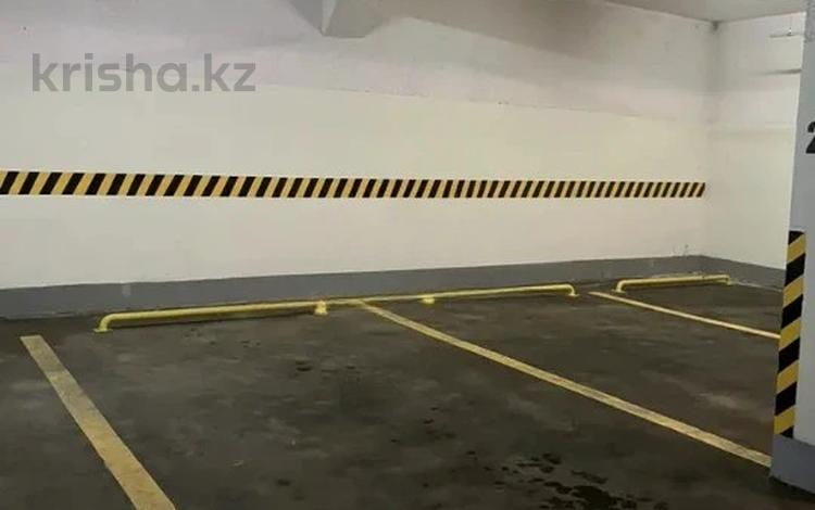 Паркинг · 20 м² · проспект Аль-Фараби 5/2 за 2.3 млн 〒 в Алматы, Бостандыкский р-н — фото 2