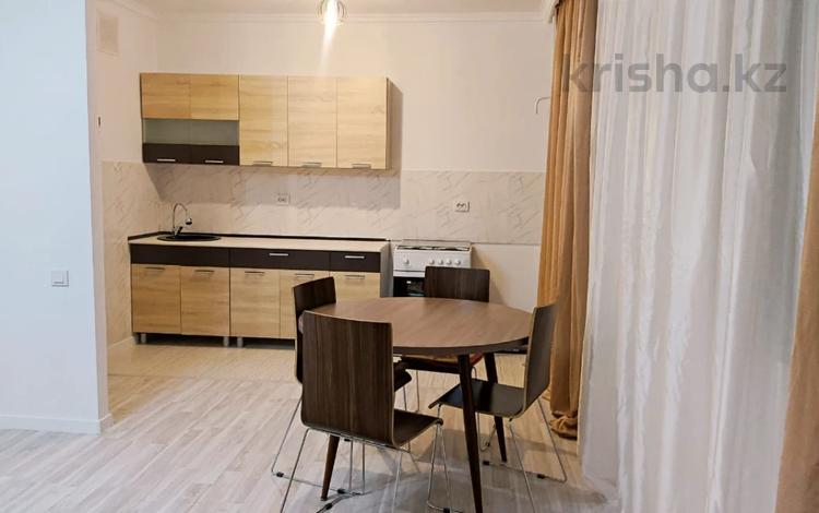 2-комнатная квартира, 70 м², 8/10 этаж помесячно, Сейфуллина 51