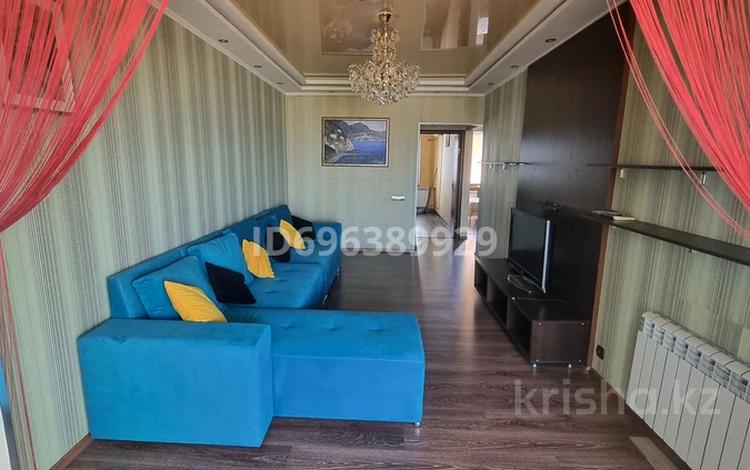3-комнатная квартира · 75 м² · 4/5 этаж, 14-й мкр 22 за 200 000 ₸ в Актау — фото 2