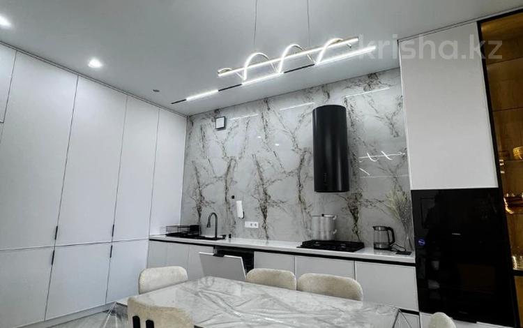 3-комнатная квартира · 138 м² · 3/7 этаж, мкр. Алтын орда за 89 млн ₸ в Актобе — фото 3