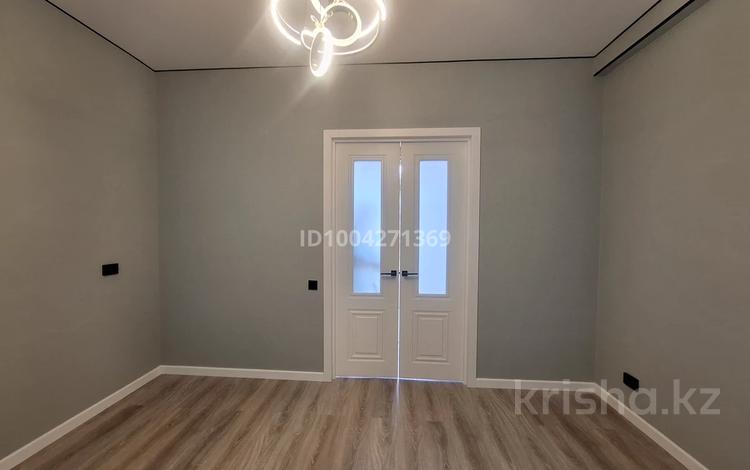 2-бөлмелі пәтер · 45 м² · 2/5 қабат, мкр Коккайнар, 20-й микрорайон — Сайна Монке би, бағасы: 33 млн ₸ в Алматы, Алатауский р-н — фото 55