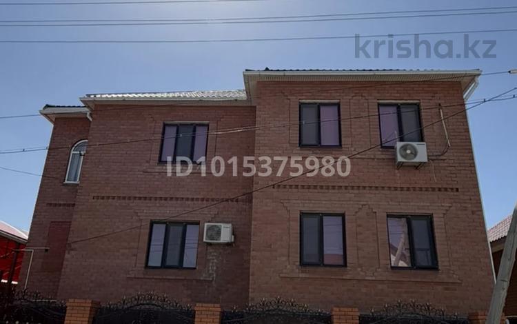 Отдельный дом · 5 комнат · 260 м² · 10 сот., мкр Мясокомбинат, 46 за 80 млн ₸ в Атырау — фото 2