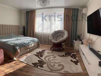2-комнатная квартира, 90 м², 2/5 этаж, Батыр Баяна за 50.8 млн 〒 в Петропавловске
