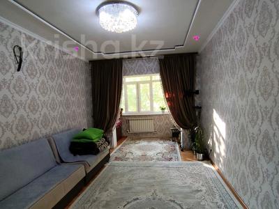 Продажа квартир в Жамбылской обл.: 2-комнатная квартира · 53 м² · 3/5 этаж, 8мкр 17 за 15.9 млн 〒 2-комнатная квартира · 53 м² · 3/5 этаж, 8мкр 17 за 15.9 млн 〒 в Таразе