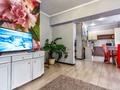 2-бөлмелі пәтер · 60 м² · 2/5 қабат, Самал-1 ш/а. 22, бағасы: 27 000 ₸ в Алматы, Медеуский р-н — фото 3