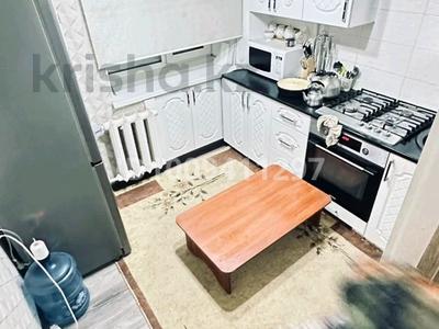 3-комнатная квартира · 48 м² · 2/5 этаж, Старый город, 8марта 2 — Жд колледжге карама карсы за 150 000 〒 в Актобе