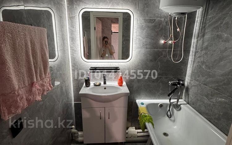 2-комнатная квартира · 50 м² · 8/9 этаж, Майкудук, Мкр Восток-3 20 за 165 000 ₸ в Караганде, Алихана Бокейханова р-н — фото 2