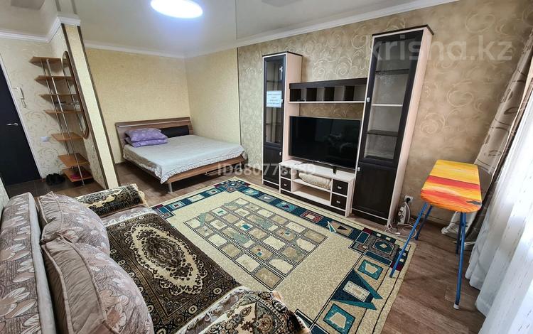 1-комнатная квартира, 40 м² по часам, Назарбаева 16 — Ост.рынок за 1 500 〒 в Кокшетау — фото 4