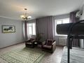 2-комнатная квартира, 82 м², 6/9 этаж помесячно, Мусы Баймуханова 14 за 165 000 〒 в Атырау, мкр Привокзальный-3А — фото 3