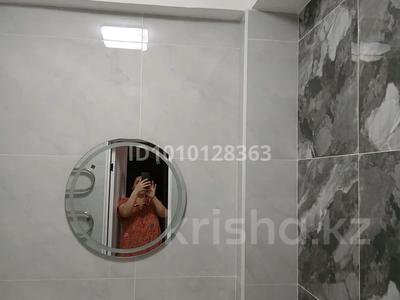 2-бөлмелі пәтер · 64 м² · 1/9 қабат, Нұрсая ш/а. 114 — Рядом жк Атамекен, бағасы: 180 000 ₸ в Атырау, мкр Нурсая