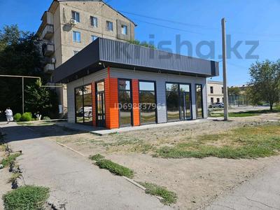 Свободное назначение, офисы, магазины и бутики, склады, общепит, салоны красоты, медцентры и аптеки, образование · 77 м² за 50 млн 〒 в Атырау, мкр Авангард-4