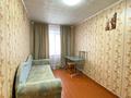 3-комнатная квартира · 55 м² · 5/5 этаж, Майкудук, 12й микрорайон за 10.5 млн ₸ в Караганде, Алихана Бокейханова р-н — фото 2