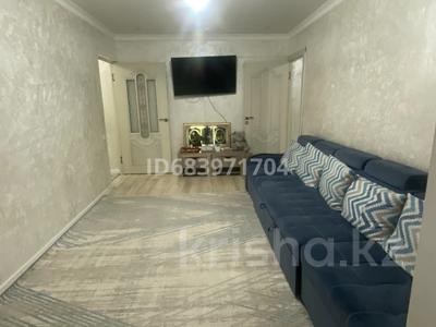 2-комнатная квартира, 52 м², 4/5 этаж посуточно, Аль фараби — Аскарова за 15 000 〒 в Шымкенте, Аль-Фарабийский р-н