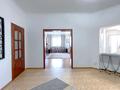 5-комнатная квартира · 195 м² · 11/17 этаж, Луганского 1 — 5-КОМНАТНАЯ КВАРТИРА 195 М² ПАНОРАМНЫЙ ВИД | ПОТОЛКИ 3 М | ПРОСТОРНАЯ ПЛАНИРОВКА за 195 млн ₸ в Алматы, Медеуский р-н — фото 9