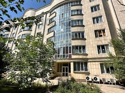 3-комнатная квартира, 130.8 м², 3/6 этаж, Тулебаева за 200 млн 〒 в Алматы, Медеуский р-н