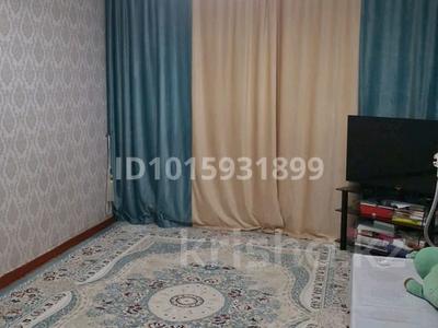 2-комнатная квартира · 44 м² · 2/5 этаж, мкр Акбулак 4 — Находиться возле Баласагуна. Рядом Мечеть. за 14 млн ₸ в Таразе