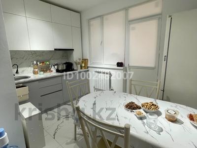 2-бөлмелі пәтер · 62.3 м² · 4/9 қабат, Береке ш/а., 33 33 — Мкр береке, бағасы: 22 млн ₸ в Атырау, мкр Береке