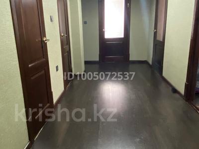 3-бөлмелі пәтер · 80 м² · 1/9 қабат, мкр Кунаева, бағасы: 35 млн ₸ в Уральске