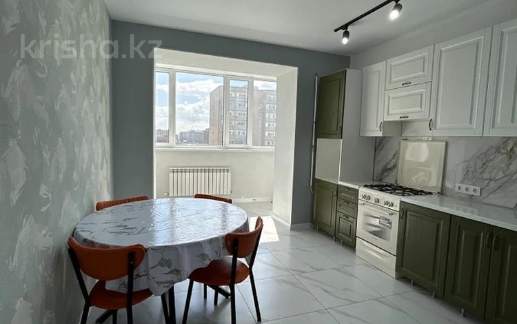2-бөлмелі пәтер · 90 м² · 4/5 қабат, Алтын орда ш/а. 19Л, бағасы: 250 000 ₸ в Актобе, мкр. Алтын орда — фото 2