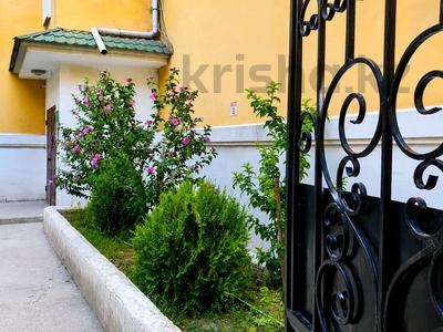 2-комнатная квартира · 79 м² · 2/5 этаж, 15-й мкр 66 за 15 000 ₸ в Актау