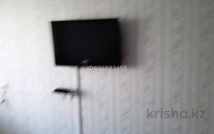 1-комнатная квартира · 40 м² · 2/5 этаж, 4 микрорайон 7 — Абулхайрхана за 8 000 ₸ в Уральске — фото 2