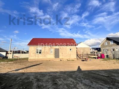 Жеке үй · 3 бөлме · 65 м² · 800 сот., ул. Таждена Касанова 11, бағасы: 12 млн ₸ в Атырау, мкр Авангард-2