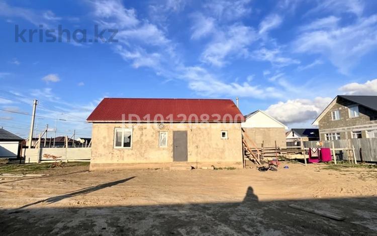 Отдельный дом · 3 комнаты · 65 м² · 800 сот., ул. Таждена Касанова 11 за 12 млн ₸ в Атырау, мкр Авангард-2 — фото 2