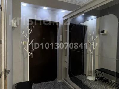 2-бөлмелі пәтер · 40 м² · 5/10 қабат, мкр Аксай-1 — Ориентир: ТРЦ Asia Park, школа-гимназия №133, недалеко от метро «Бауыржана Момышулы»., бағасы: 250 000 ₸ в Алматы, Ауэзовский р-н