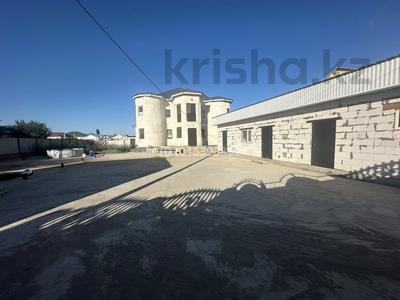 Жеке үй · 7 бөлме · 280 м² · 10 жүзд., Бауырластар, Бауырластар-2 194, бағасы: 40 млн ₸ в Актобе, жилой массив Бауырластар