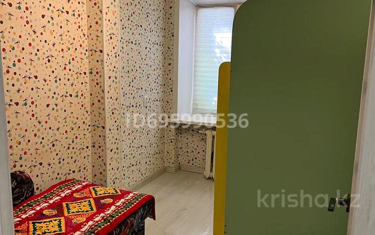 3-комнатная квартира, 50 м², 1/2 этаж помесячно, Мыржакып Дулатова 178