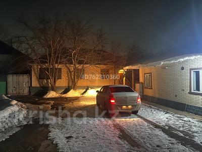 Продажа домов и дачи в Алматы: Отдельный дом · 3 комнаты · 120 м² · 9 сот., мкр Шанырак-1 Есентай 22 за 68 млн 〒 Отдельный дом · 3 комнаты · 120 м² · 9 сот., мкр Шанырак-1 Есентай 22 за 68 млн 〒 в Алматы, Алатауский р-н