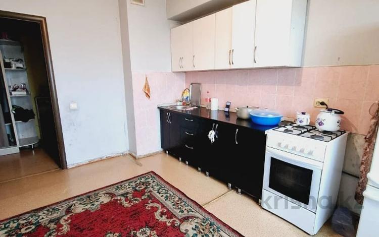 2-комнатная квартира · 65 м² · 6/6 этаж, мкр Кокжиек за 22 млн ₸ в Алматы, Жетысуский р-н — фото 3