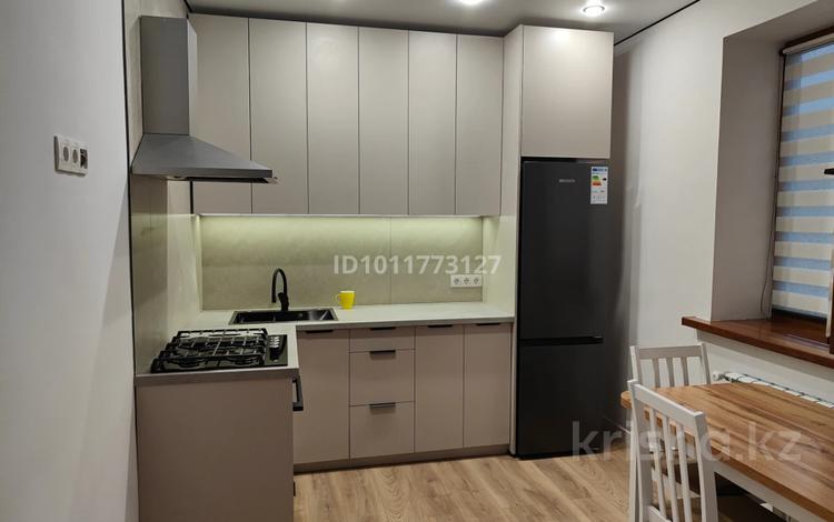 1-комнатная квартира · 41 м² · 4/9 этаж, мкр Жетысу-3 7 за 280 000 ₸ в Алматы, Ауэзовский р-н — фото 2