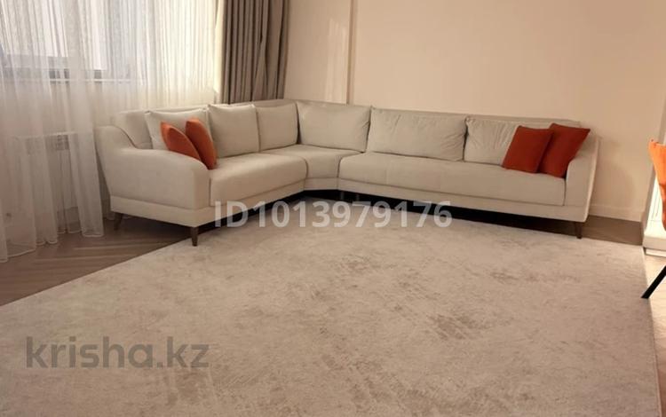 3-бөлмелі пәтер · 107 м² · 6/12 қабат, Мкр. Самал-3 15, бағасы: 135 млн ₸ в Алматы, Медеуский р-н — фото 3