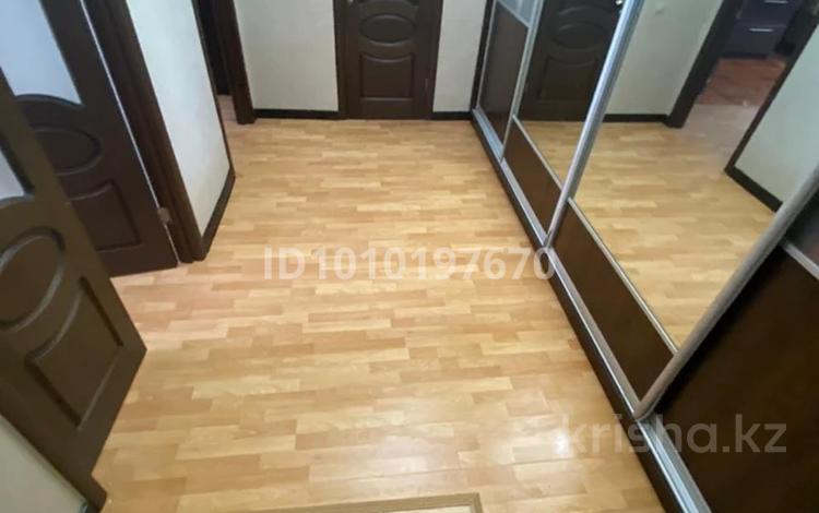 2-бөлмелі пәтер · 78 м² · 3/11 қабат, мкр Жетысу-3 66, бағасы: 350 000 ₸ в Алматы, Ауэзовский р-н — фото 2