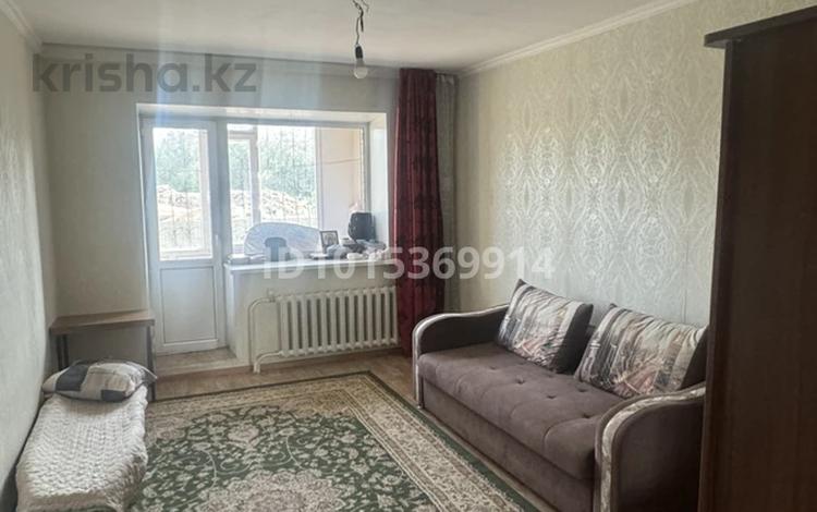 1-комнатная квартира · 45 м² · 1/9 этаж, Иртышская 19 за 170 000 ₸ в Семее — фото 2