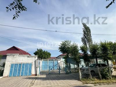 Жеке үй · 6 бөлме · 211 м² · 14 сот., Байтурсынов 47 — Орталык, бағасы: 30 млн ₸ в Арыси