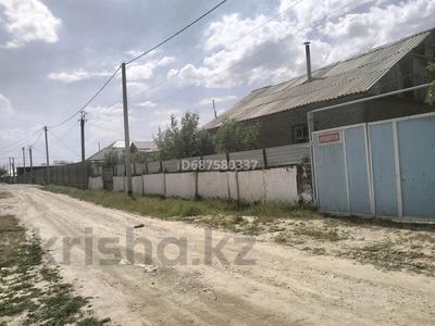 Продажа домов и дачи в Туркестанской обл.: Отдельный дом · 4 комнаты · 100 м² · 12 сот., Б/н б/н за 13 млн 〒 Отдельный дом · 4 комнаты · 100 м² · 12 сот., Б/н б/н за 13 млн 〒 в Шубарсу
