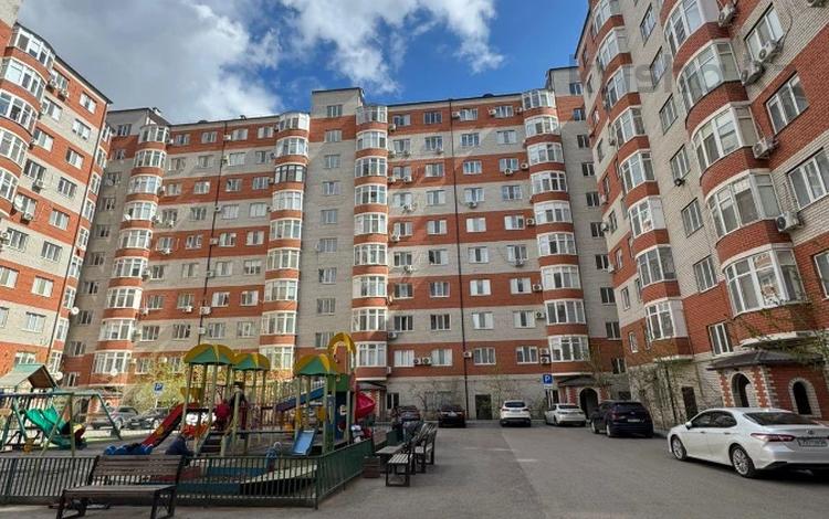 3-бөлмелі пәтер · 90 м² · 4/9 қабат, Таумуш Жумагалиев 15, бағасы: 34 млн ₸ в Атырау — фото 2